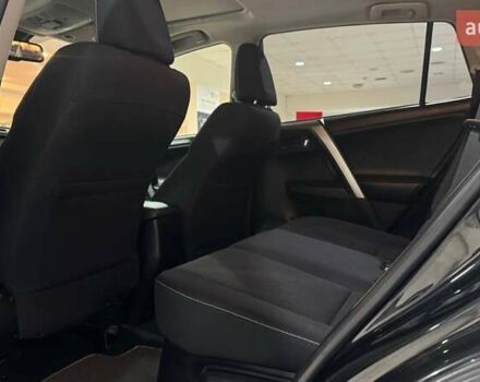 Чорний Тойота РАВ 4, об'ємом двигуна 2.49 л та пробігом 219 тис. км за 21939 $, фото 11 на Automoto.ua