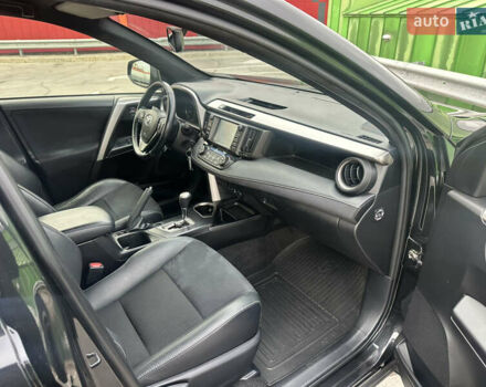 Тойота РАВ 4 2017 в Киеве на Automoto.ua Черный Тойота РАВ 4, объемом двигателя 2.23 л и пробегом 207 тыс. км за 18000 $, фото 27 на Automoto.ua