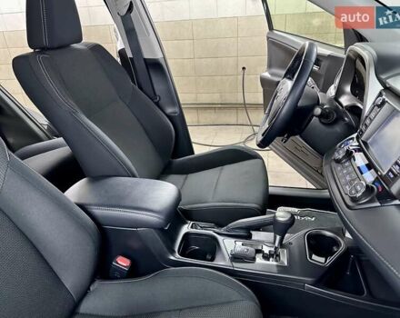 Чорний Тойота РАВ 4, об'ємом двигуна 2.49 л та пробігом 123 тис. км за 24999 $, фото 22 на Automoto.ua