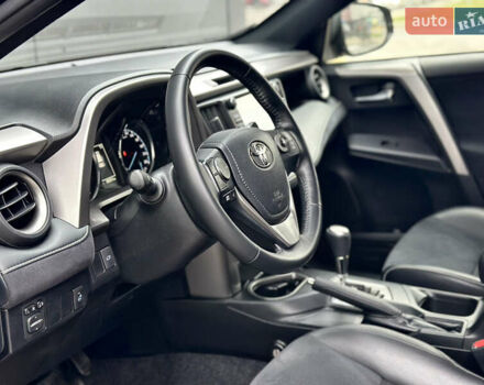 Чорний Тойота РАВ 4, об'ємом двигуна 2.5 л та пробігом 68 тис. км за 24000 $, фото 26 на Automoto.ua