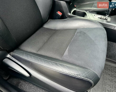 Чорний Тойота РАВ 4, об'ємом двигуна 2.5 л та пробігом 68 тис. км за 24000 $, фото 36 на Automoto.ua