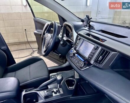 Чорний Тойота РАВ 4, об'ємом двигуна 2.49 л та пробігом 123 тис. км за 24999 $, фото 23 на Automoto.ua