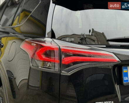 Черный Тойота РАВ 4, объемом двигателя 2.49 л и пробегом 122 тыс. км за 23800 $, фото 11 на Automoto.ua