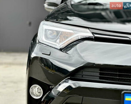 Чорний Тойота РАВ 4, об'ємом двигуна 2.5 л та пробігом 68 тис. км за 24000 $, фото 14 на Automoto.ua