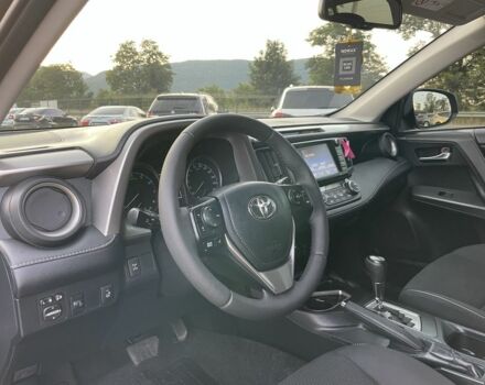 Черный Тойота РАВ 4, объемом двигателя 2 л и пробегом 180 тыс. км за 22700 $, фото 5 на Automoto.ua