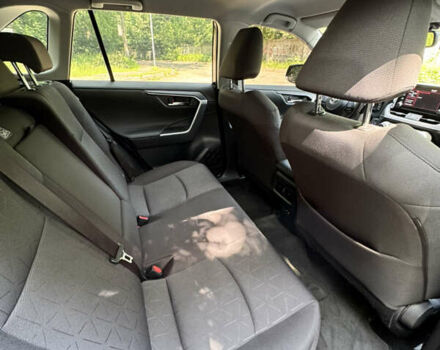 Чорний Тойота РАВ 4, об'ємом двигуна 1.99 л та пробігом 155 тис. км за 27500 $, фото 14 на Automoto.ua