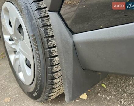 Черный Тойота РАВ 4, объемом двигателя 1.99 л и пробегом 184 тыс. км за 23555 $, фото 15 на Automoto.ua