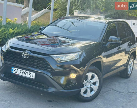 Черный Тойота РАВ 4, объемом двигателя 1.99 л и пробегом 28 тыс. км за 24800 $, фото 1 на Automoto.ua