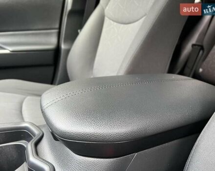 Черный Тойота РАВ 4, объемом двигателя 1.99 л и пробегом 184 тыс. км за 23555 $, фото 28 на Automoto.ua