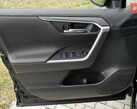 Черный Тойота РАВ 4, объемом двигателя 2.5 л и пробегом 156 тыс. км за 41950 $, фото 26 на Automoto.ua