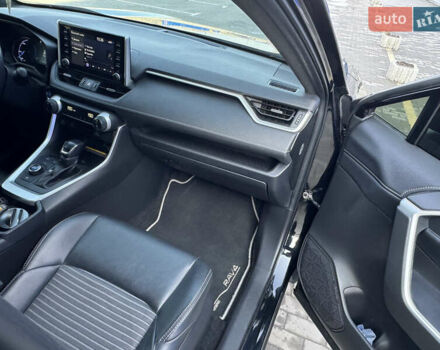 Чорний Тойота РАВ 4, об'ємом двигуна 2.49 л та пробігом 61 тис. км за 34500 $, фото 13 на Automoto.ua