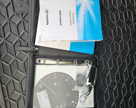 Чорний Тойота РАВ 4, об'ємом двигуна 2.5 л та пробігом 92 тис. км за 31890 $, фото 41 на Automoto.ua