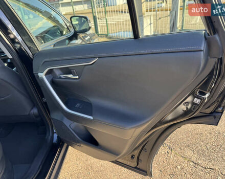 Тойота РАВ 4 2021 в Киеве на Automoto.ua Черный Тойота РАВ 4, объемом двигателя 2.5 л и пробегом 102 тыс. км за 32490 $, фото 30 на Automoto.ua