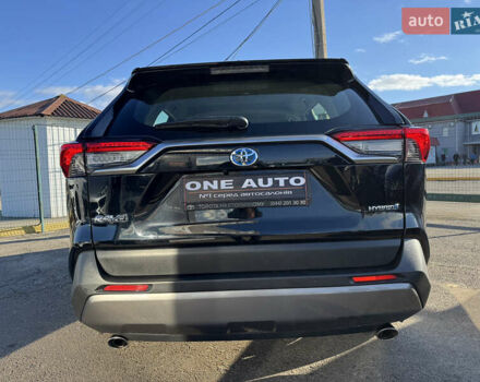 Тойота РАВ 4 2021 в Киеве на Automoto.ua Черный Тойота РАВ 4, объемом двигателя 2.5 л и пробегом 102 тыс. км за 32490 $, фото 8 на Automoto.ua