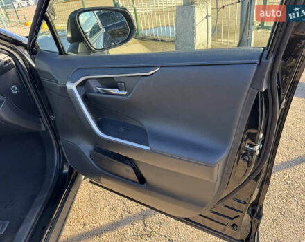 Тойота РАВ 4 2021 в Киеве на Automoto.ua Черный Тойота РАВ 4, объемом двигателя 2.5 л и пробегом 102 тыс. км за 32490 $, фото 32 на Automoto.ua