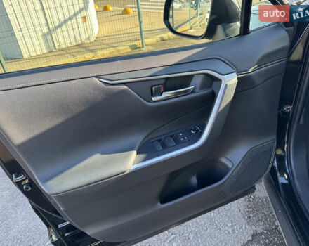 Тойота РАВ 4 2021 в Киеве на Automoto.ua Черный Тойота РАВ 4, объемом двигателя 2.5 л и пробегом 102 тыс. км за 32490 $, фото 15 на Automoto.ua