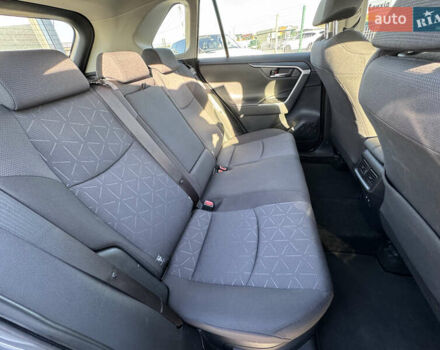 Тойота РАВ 4 2021 в Киеве на Automoto.ua Черный Тойота РАВ 4, объемом двигателя 2.5 л и пробегом 102 тыс. км за 32490 $, фото 31 на Automoto.ua