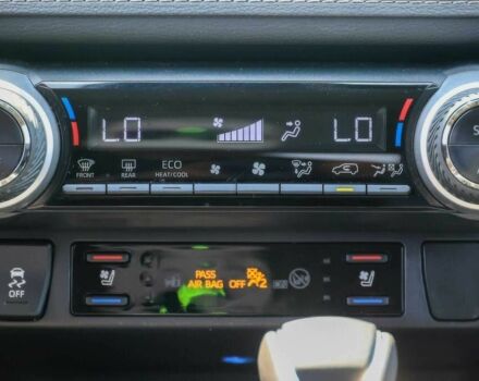 Тойота РАВ 4 2023 в Киеве на Automoto.ua Черный Тойота РАВ 4, объемом двигателя 2.5 л и пробегом 13 тыс. км за 16800 $, фото 7 на Automoto.ua