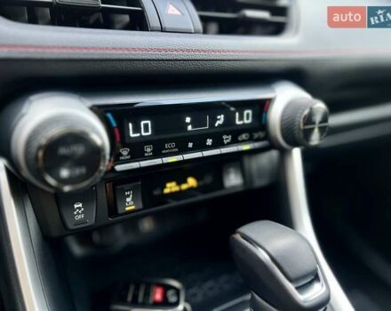 Черный Тойота РАВ 4, объемом двигателя 2.5 л и пробегом 2 тыс. км за 47500 $, фото 22 на Automoto.ua