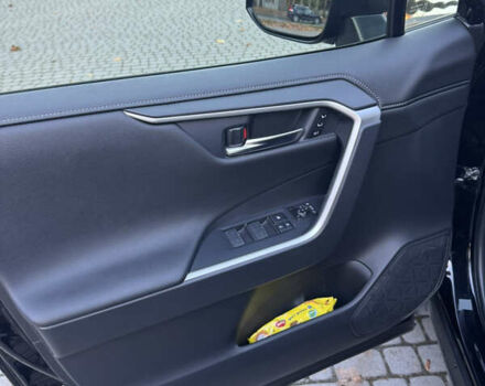 Чорний Тойота РАВ 4, об'ємом двигуна 2.49 л та пробігом 42 тис. км за 43999 $, фото 8 на Automoto.ua