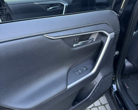 Чорний Тойота РАВ 4, об'ємом двигуна 2.49 л та пробігом 42 тис. км за 43999 $, фото 7 на Automoto.ua