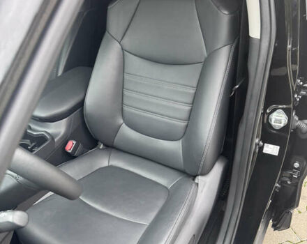 Чорний Тойота РАВ 4, об'ємом двигуна 2.49 л та пробігом 18 тис. км за 44000 $, фото 6 на Automoto.ua