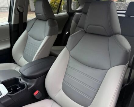 Чорний Тойота РАВ 4, об'ємом двигуна 2.4 л та пробігом 43 тис. км за 27300 $, фото 4 на Automoto.ua