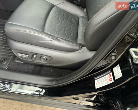 Чорний Тойота РАВ 4, об'ємом двигуна 2.49 л та пробігом 13 тис. км за 47500 $, фото 15 на Automoto.ua