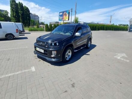 Тойота РАВ 4 2001 у Черкасах на Automoto.ua Чорний Тойота РАВ 4, об'ємом двигуна 2 л та пробігом 225 тис. км за 5800 $, фото 1 на Automoto.ua