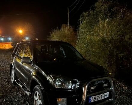 Черный Тойота РАВ 4, объемом двигателя 2 л и пробегом 285 тыс. км за 6000 $, фото 1 на Automoto.ua