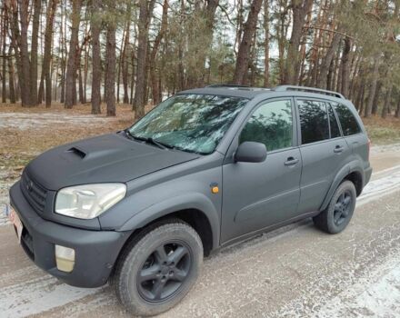 Черный Тойота РАВ 4, объемом двигателя 2 л и пробегом 345 тыс. км за 3500 $, фото 1 на Automoto.ua