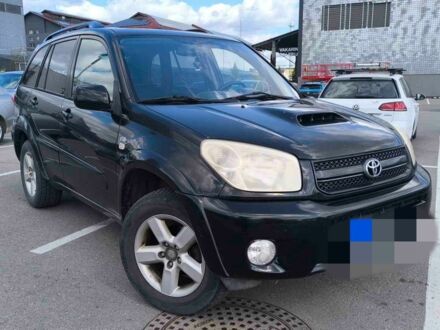 Тойота РАВ 4 2005 у Коломые на Automoto.ua Чорний Тойота РАВ 4, об'ємом двигуна 2 л та пробігом 300 тис. км за 4400 $, фото 1 на Automoto.ua