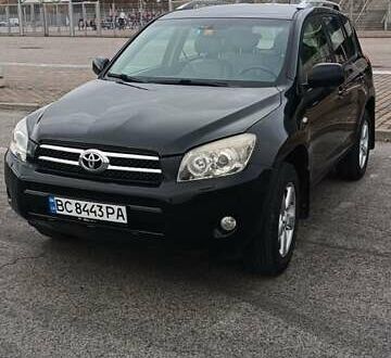 Черный Тойота РАВ 4, объемом двигателя 2 л и пробегом 202 тыс. км за 8066 $, фото 1 на Automoto.ua