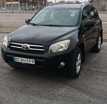 Черный Тойота РАВ 4, объемом двигателя 2 л и пробегом 202 тыс. км за 8066 $, фото 1 на Automoto.ua