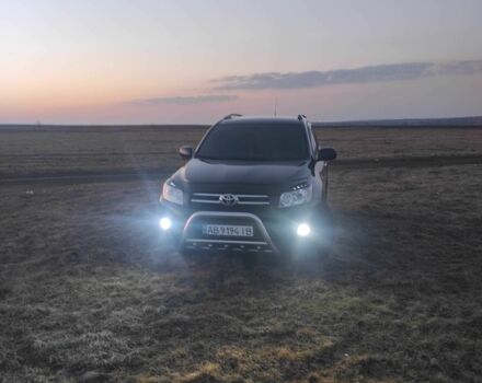 Чорний Тойота РАВ 4, об'ємом двигуна 2 л та пробігом 247 тис. км за 9000 $, фото 1 на Automoto.ua