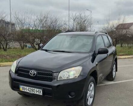 Чорний Тойота РАВ 4, об'ємом двигуна 2 л та пробігом 173 тис. км за 8600 $, фото 1 на Automoto.ua