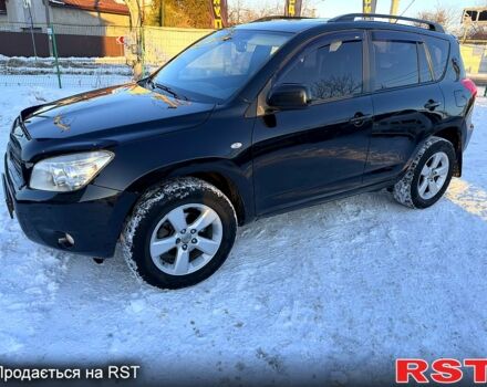 Черный Тойота РАВ 4, объемом двигателя 2 л и пробегом 226 тыс. км за 7950 $, фото 1 на Automoto.ua