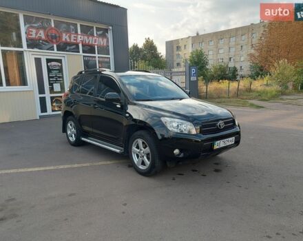 Черный Тойота РАВ 4, объемом двигателя 2 л и пробегом 158 тыс. км за 9000 $, фото 1 на Automoto.ua