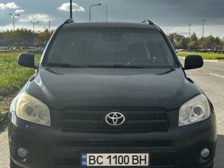 Черный Тойота РАВ 4, объемом двигателя 2 л и пробегом 564 тыс. км за 7800 $, фото 1 на Automoto.ua