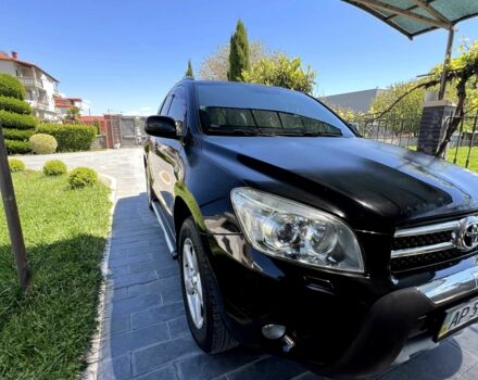 Чорний Тойота РАВ 4, об'ємом двигуна 2 л та пробігом 277 тис. км за 8995 $, фото 1 на Automoto.ua