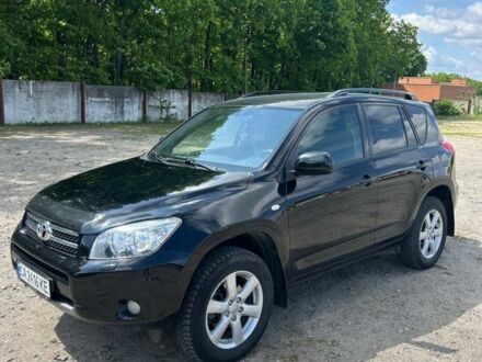Тойота РАВ 4 2008 у Умани на Automoto.ua Чорний Тойота РАВ 4, об'ємом двигуна 2 л та пробігом 179 тис. км за 9999 $, фото 1 на Automoto.ua
