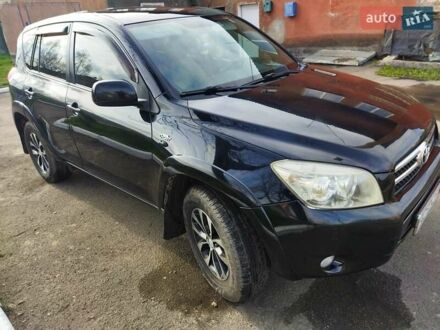 Черный Тойота РАВ 4, объемом двигателя 2.2 л и пробегом 240 тыс. км за 7800 $, фото 1 на Automoto.ua