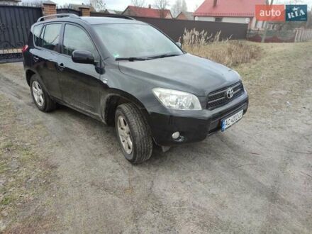 Черный Тойота РАВ 4, объемом двигателя 2.23 л и пробегом 205 тыс. км за 9700 $, фото 1 на Automoto.ua