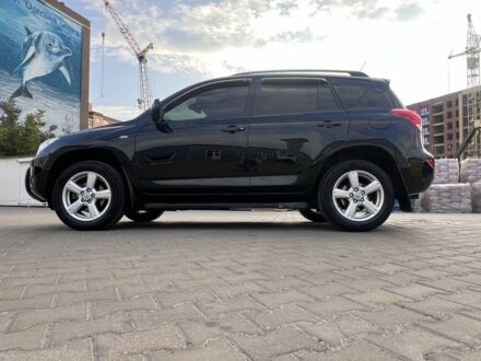 Черный Тойота РАВ 4, объемом двигателя 2 л и пробегом 275 тыс. км за 10300 $, фото 1 на Automoto.ua