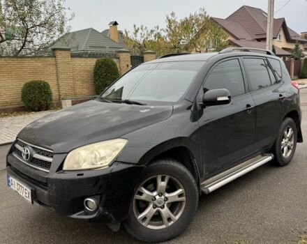 Черный Тойота РАВ 4, объемом двигателя 2 л и пробегом 230 тыс. км за 6800 $, фото 1 на Automoto.ua