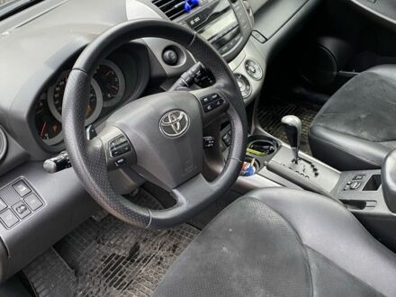 Черный Тойота РАВ 4, объемом двигателя 2 л и пробегом 224 тыс. км за 12500 $, фото 1 на Automoto.ua