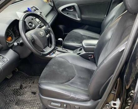 Черный Тойота РАВ 4, объемом двигателя 2 л и пробегом 224 тыс. км за 12500 $, фото 1 на Automoto.ua