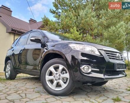 Черный Тойота РАВ 4, объемом двигателя 2.23 л и пробегом 218 тыс. км за 13800 $, фото 1 на Automoto.ua