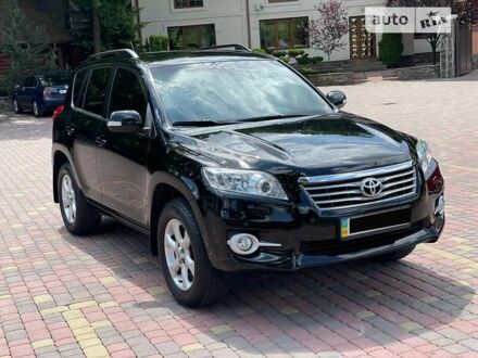 Тойота РАВ 4 2011 в Ужгороде на Automoto.ua Черный Тойота РАВ 4, объемом двигателя 2 л и пробегом 162 тыс. км за 15500 $, фото 1 на Automoto.ua