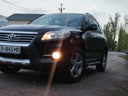 Черный Тойота РАВ 4, объемом двигателя 2.2 л и пробегом 250 тыс. км за 15500 $, фото 1 на Automoto.ua